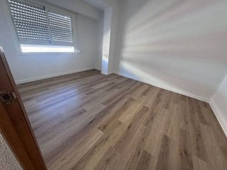 Piso en alquiler en El Castellar-L´Oliveral en Valencia