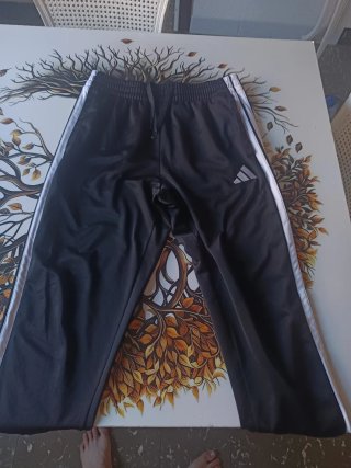 Pantalón chándal Adidas negro con rayas blancas