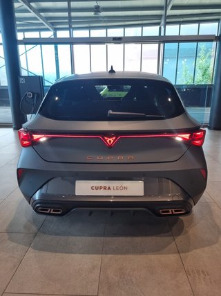 CUPRA LEON VZ 1.5 E-HYBRID 272 CV  2026