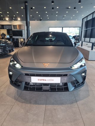 CUPRA LEON VZ 1.5 E-HYBRID 272 CV  2026