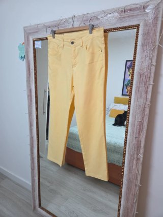 Pantalón verano amarillo. Talla 40.Marca Waltron