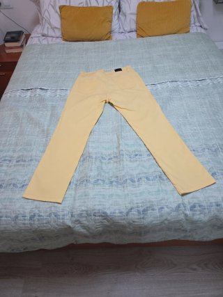 Pantalón verano amarillo. Talla 40.Marca Waltron