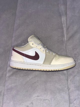 Nike Air Jordan 1 Low Beige/Rojo