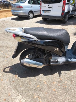 Honda PS 125 Scooter Automática Negra