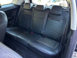 Peugeot 208 2012