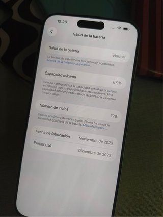iPhone 15 Pro Max 256GB Titanio + 3 fundas