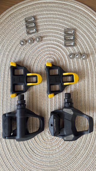 Pedales Shimano SPD SL y Calas