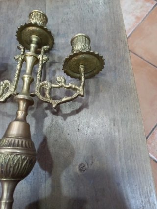 Antiguo candelabro de metal 3 brazos