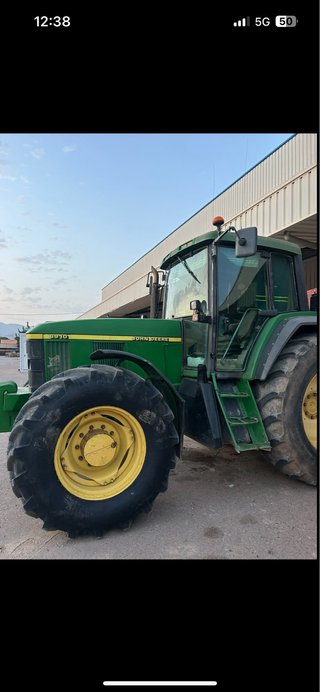 Tractor John Deere 6910