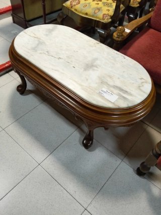 Mesita de centro ovalada mármol y madera