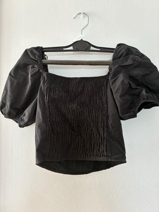 Blusa negra manga abullonada Talla XS
