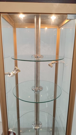 Estantería de cristal y metal