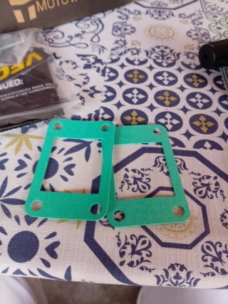Caja de Láminas VFORCE 3 Mototassinari
