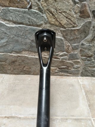 Tija de sillín BBB carbono