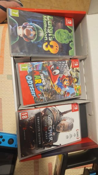 Nintendo Switch V2 + 3 juegos