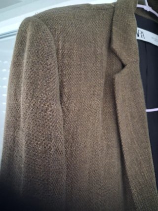 Chaqueta Zara Verde Oliva.