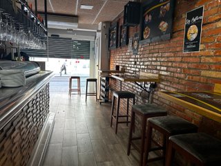 R-7940415 Traspaso Bar Restaurante en L'Hospitalet