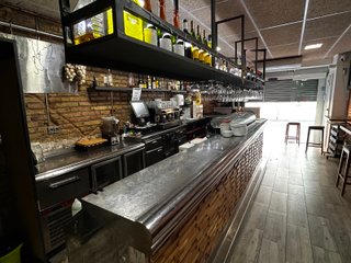 R-7940415 Traspaso Bar Restaurante en L'Hospitalet