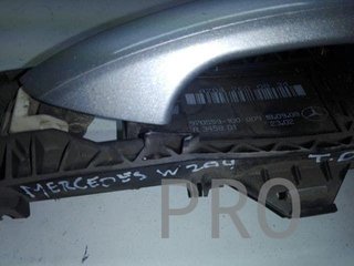 maneta mercedes w204 trasera usada