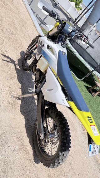 Husqvarna Enduro/Motocross Blanca y Amarilla