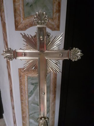Antigua Cruz de Altar Latón Dorado