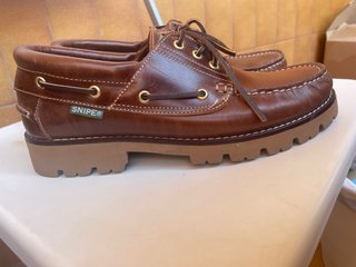 Zapatos náuticos de piel marrones