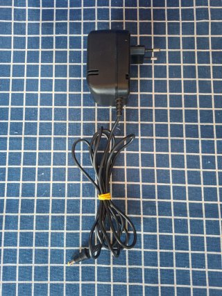 MEGADRIVE 2 ORIGINAL CARGADOR ENCHUFE OFICIAL