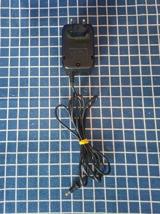 MEGADRIVE 2 ORIGINAL CARGADOR ENCHUFE OFICIAL