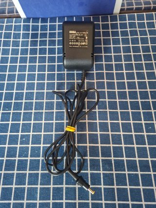 MEGADRIVE 2 ORIGINAL CARGADOR ENCHUFE OFICIAL