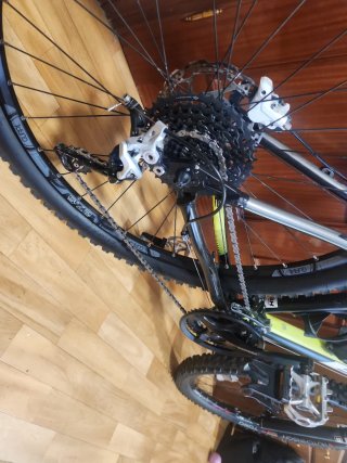 Bicicleta BH montaña Negra y Amarilla