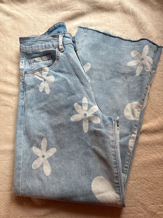 Pantalón vaquero niña flores blancas