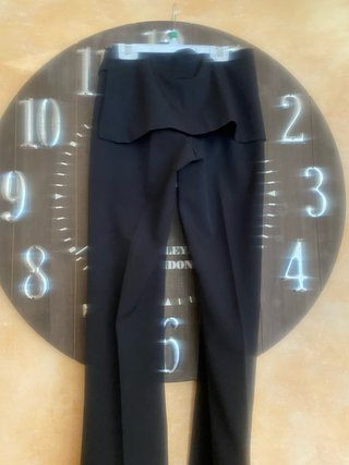 Pantalón negro Bershka con falda
