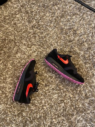 Nike Air Max Zapatillas Negras y Rosas