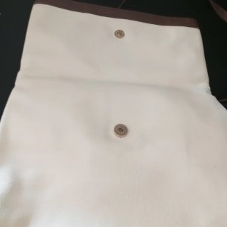 Bolso de mano Inside Girls blanco y marrón