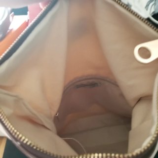 Bolso de mano Inside Girls blanco y marrón