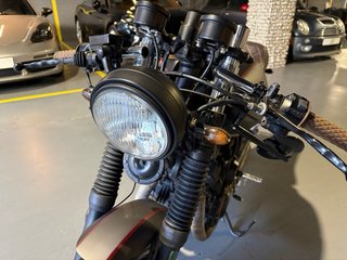 Yamaha XS400 Cafe racer
