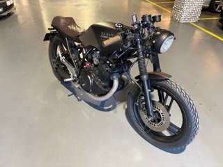 Yamaha XS400 Cafe racer