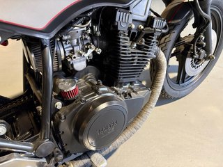 Yamaha XS400 Cafe racer