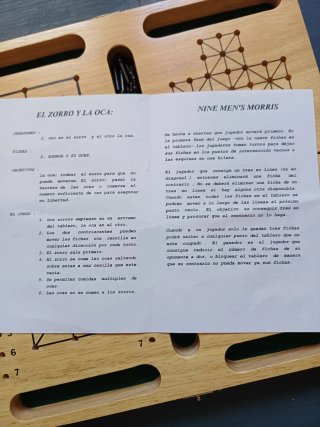 Juego de mesa de madera vintage