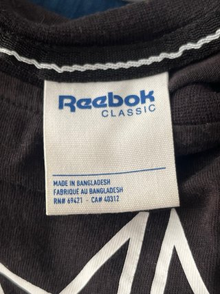 Camiseta Reebok Negra Mujer
