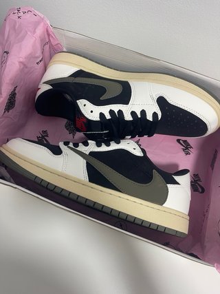 Nike Air Jordan 1 Low x Travis Scott Olive
