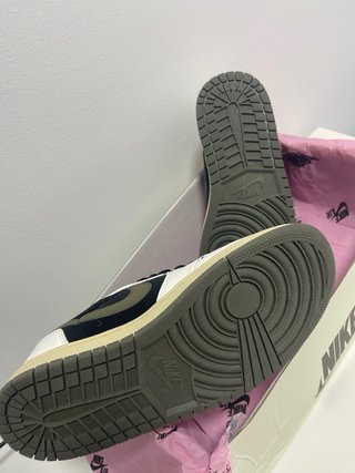 Nike Air Jordan 1 Low x Travis Scott Olive