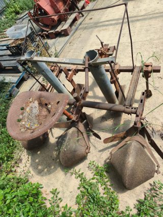 Arado agrícola para tractor
