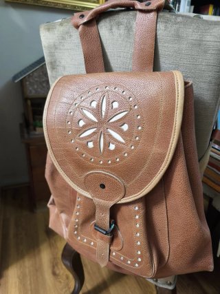 Mochila de cuero estilo caza