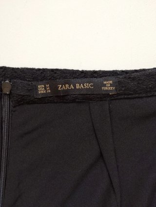 Falda Zara encaje negra cremallera