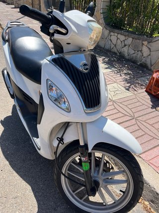 SYM Symphony 50 Scooter Blanca