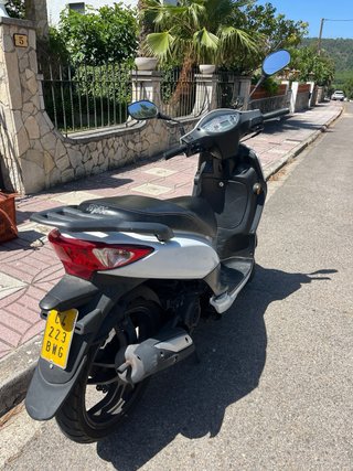 SYM Symphony 50 Scooter Blanca
