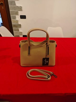 Vendo Borsa a Tracolla Mejana nuova.