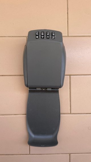 Cofre Chaveiro Master Lock Combinação