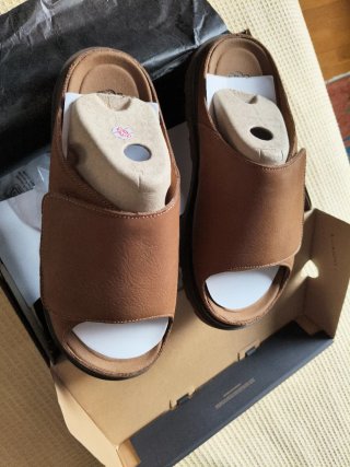Sandalias UGG Solano Slide Marrón Talla 43